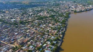 Rio Cauca en su cruce por caucasia